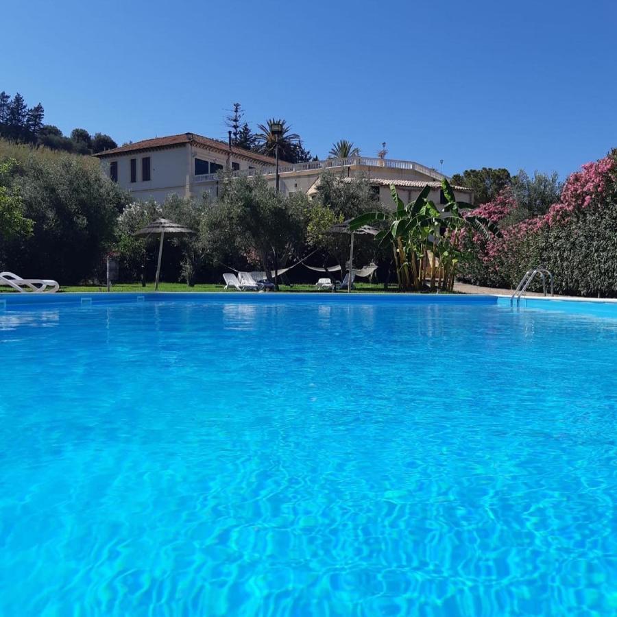 Agriturismo Villa Cefala Санта-Флавия Экстерьер фото